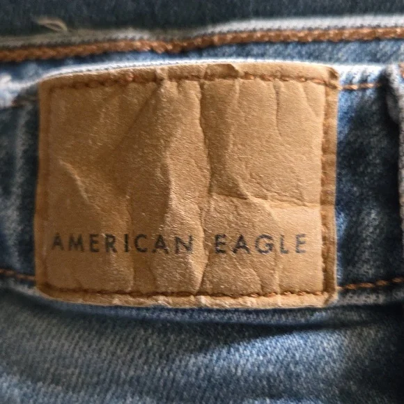 AEO Mom Jeans - Picture 7 of 7